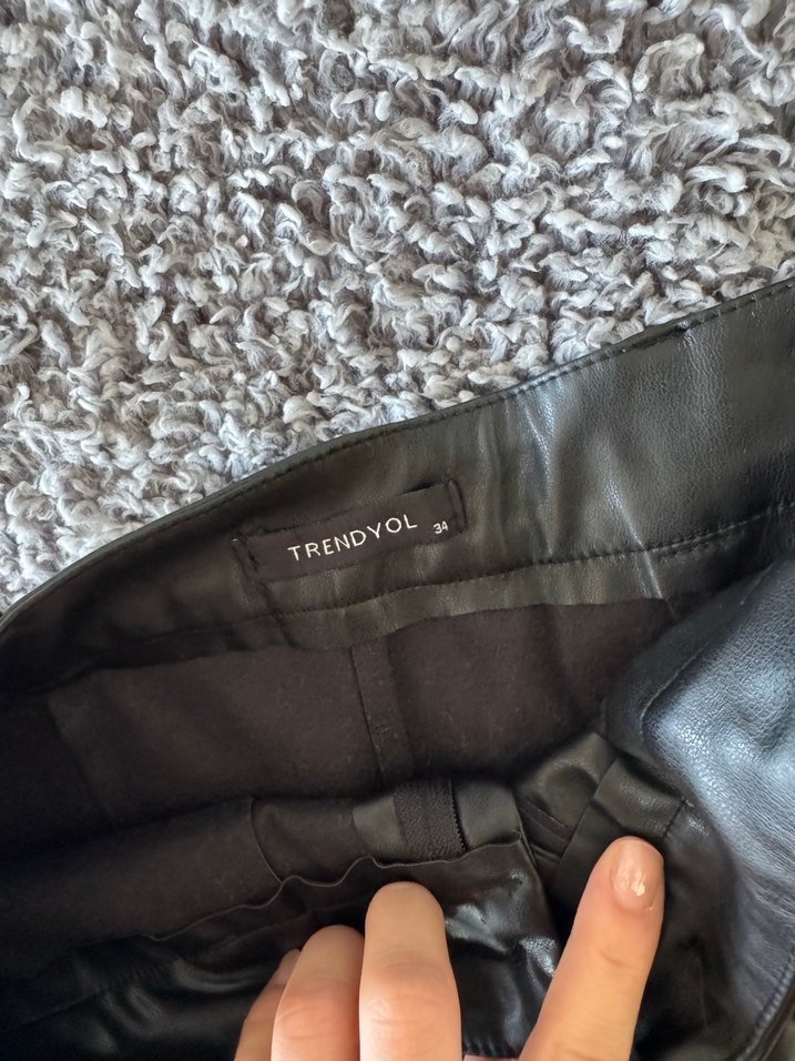 Siyah deri şort - Görsel 3