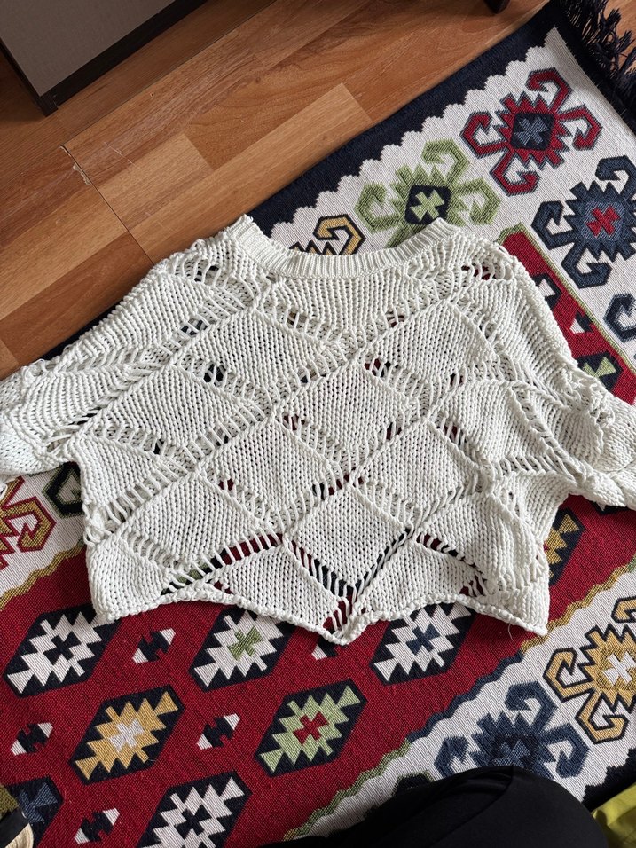 Beyaz Örgü Kazak - Görsel 2