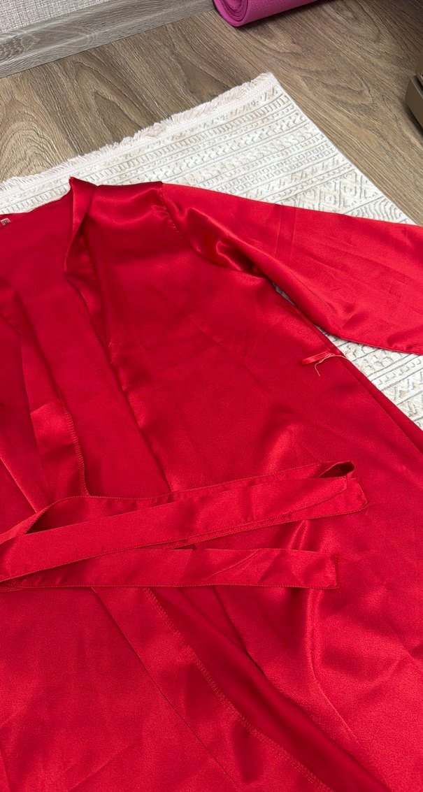 Kadın Kırmızı Uzun Kollu Saten sabahlık - Görsel 3