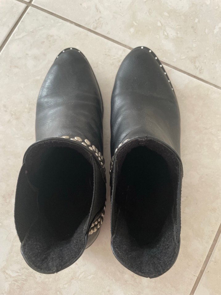 Siyah Parlak Deri Tokalı Blok Topuklu Bot - Görsel 4