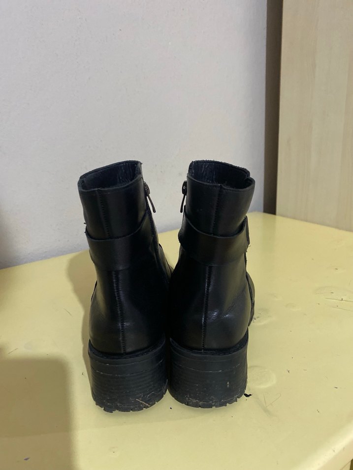 Hakiki Deri Siyah Tokalı Topuklu Kadın Bot - Görsel 5