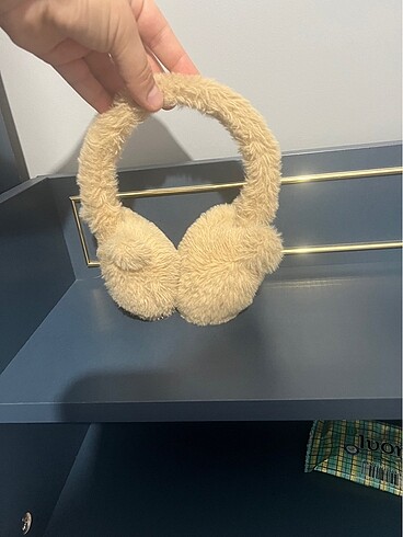  Peluş kulaklık
