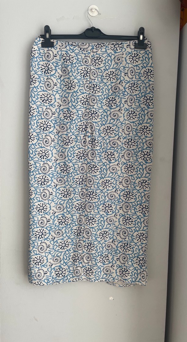 Mavi Bağlama Desenli Yırtmaçlı Uzun Etek - Görsel 4