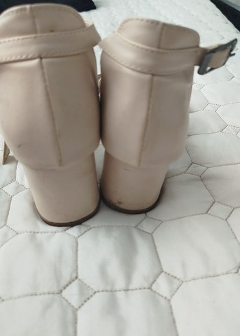 36 Beden Diger Bej Kadın Topuklu Sandalet