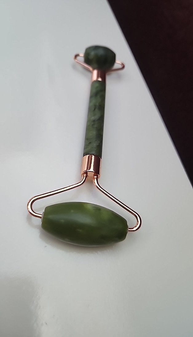 Yeşim Taşı Yüz Masaj Aleti - Görsel 3