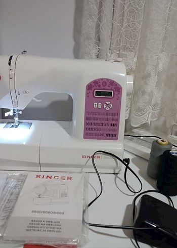 Singer starlet 6699
