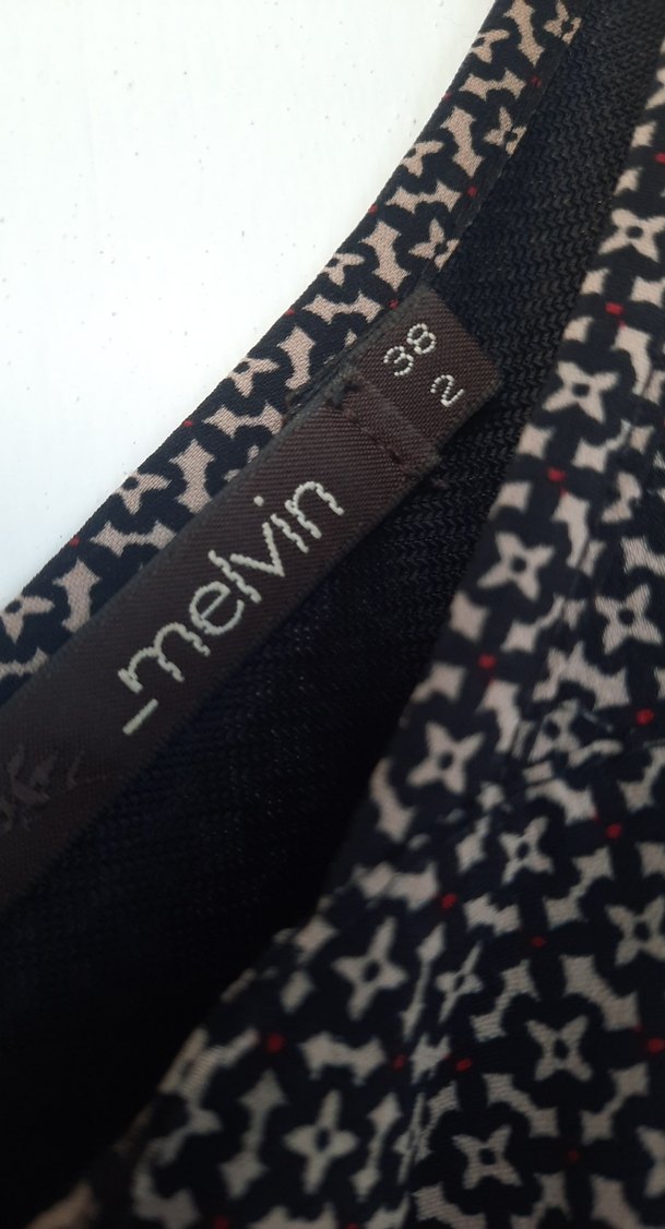 V Yaka Drapeli Kolsuz Midi Elbise - Görsel 3