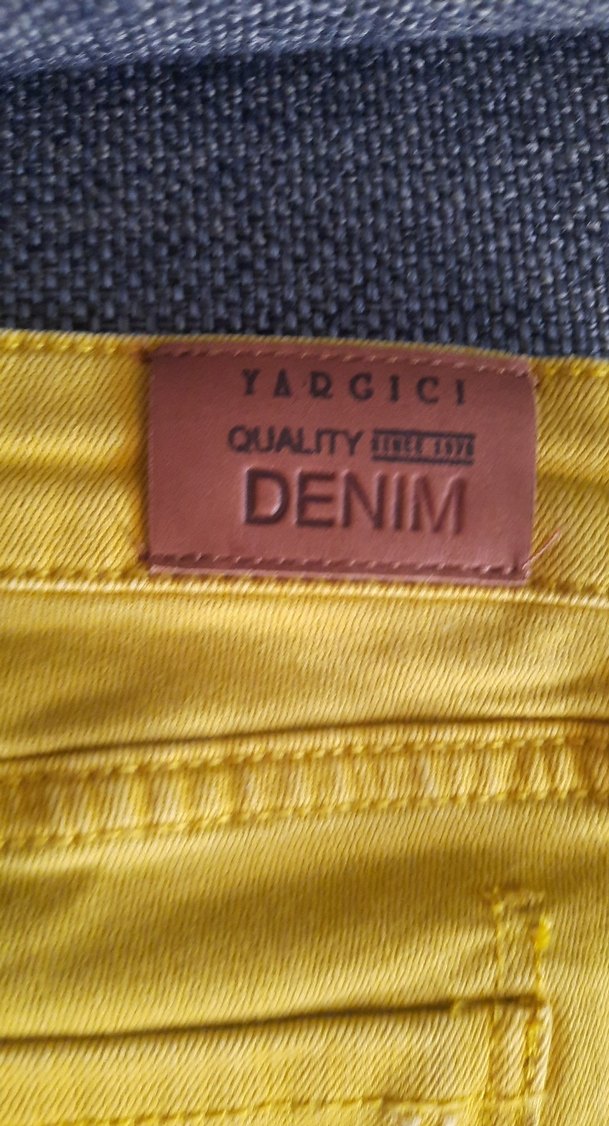 Sarı Kemerli Kadın Şort - Görsel 4