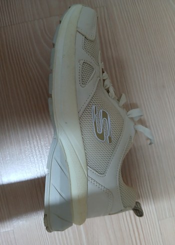 36 Beden beyaz Renk Skechers spor ayakkabı