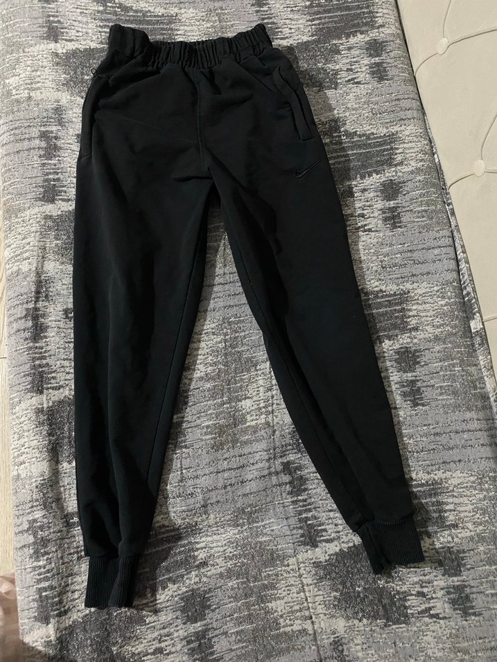 8 yaşa uygun eşofman - Görsel 3