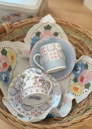 English Home Pastel Renkli Porselen Fincan Seti