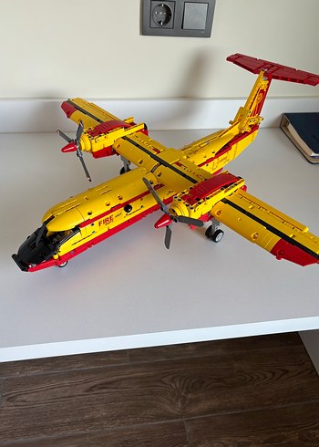 LEGO TECHNİC 42152 İTFAİYE UÇAĞI