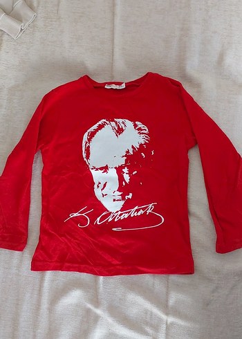 Kız Çocuk Kırmızı Uzun Kollu Atatürk resmi baskılı Tişört