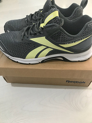 Reebok spor ayakkabı
