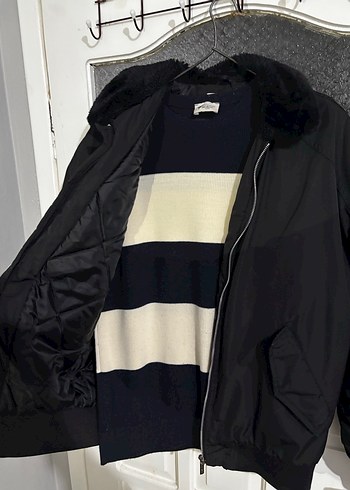 Kürk Detaylı Siyah Ceket - Görsel 2