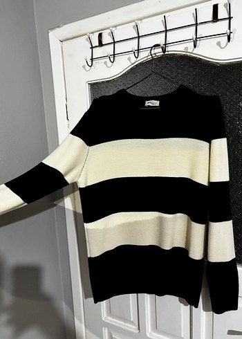 Kürk Detaylı Siyah Ceket - Görsel 8