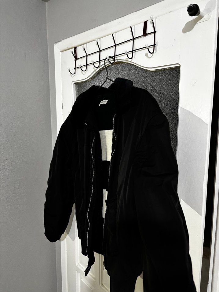 Kürk Detaylı Siyah Ceket - Görsel 4