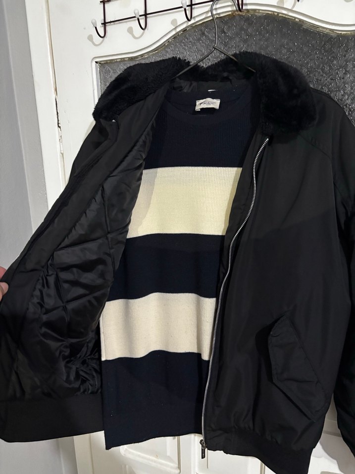 Kürk Detaylı Siyah Ceket - Görsel 2