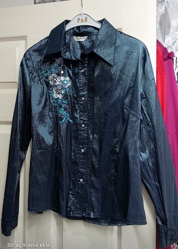 Nakış İşlemeli Lacivert Denim Gömlek