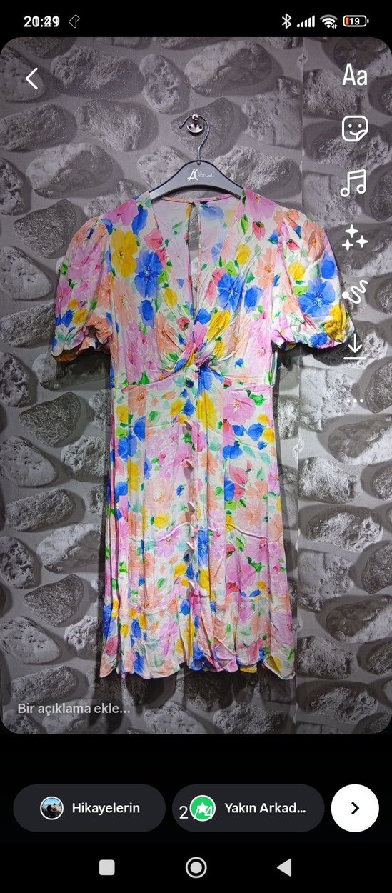 Renkli V Yakalı Midi Elbise - Görsel 2