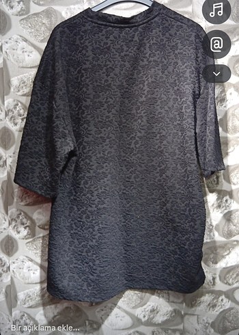 Gri Dantel Detaylı tişört - Görsel 2