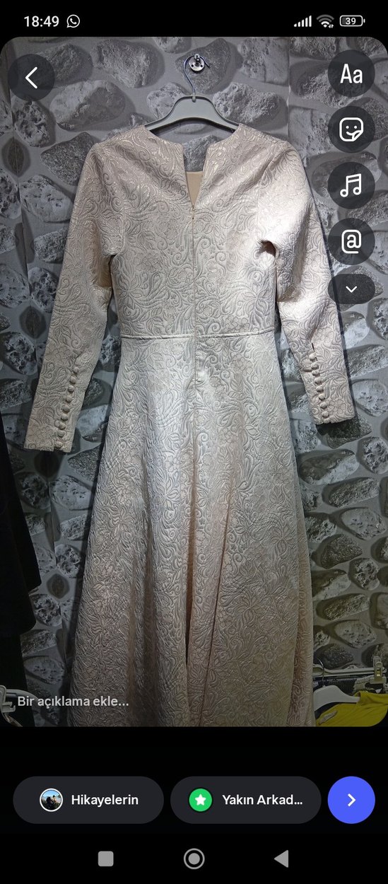 Uzun Kollu Drapeli Bej Kadın Abiye Elbise - Görsel 2