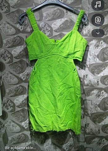 Yeşil Drapeli Kısa Kadın Elbise - Görsel 2