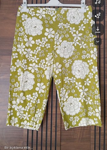 Dantel Detaylı Yeşil Çiçekli Midi Pantolon