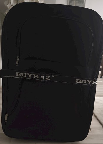 siyah bavul bir kere kullanıldı tertemiz yeni büyük boy 750tl
