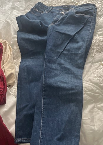 Kadın Parlak Lacivert Kemerli Midi Kot Pantolon - Görsel 6