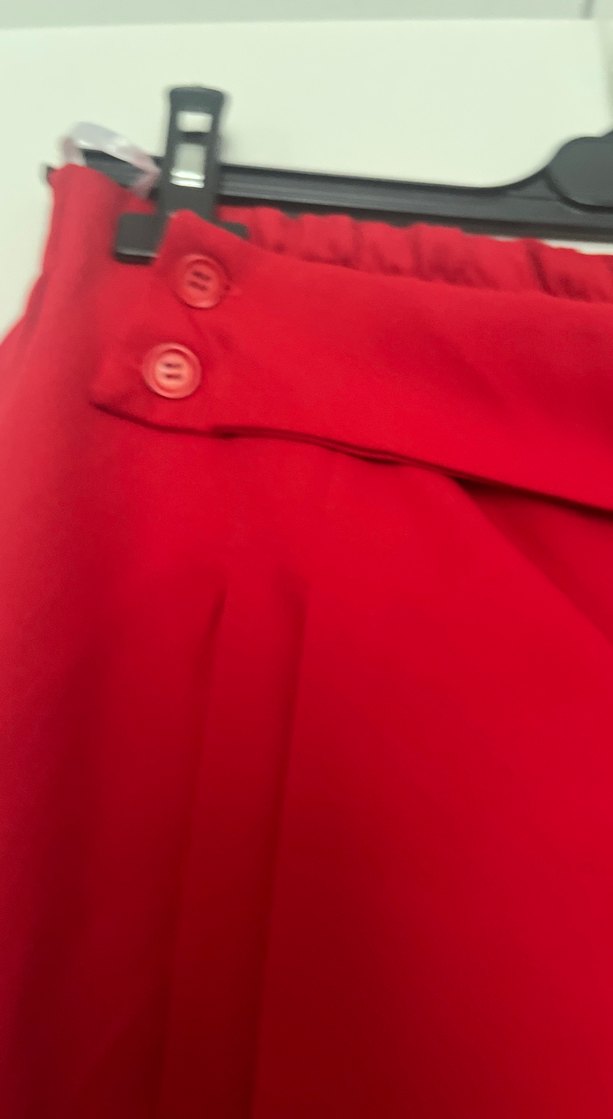 Kırmızı Düğmeli Kadın Kumaş Pantolon - Görsel 4