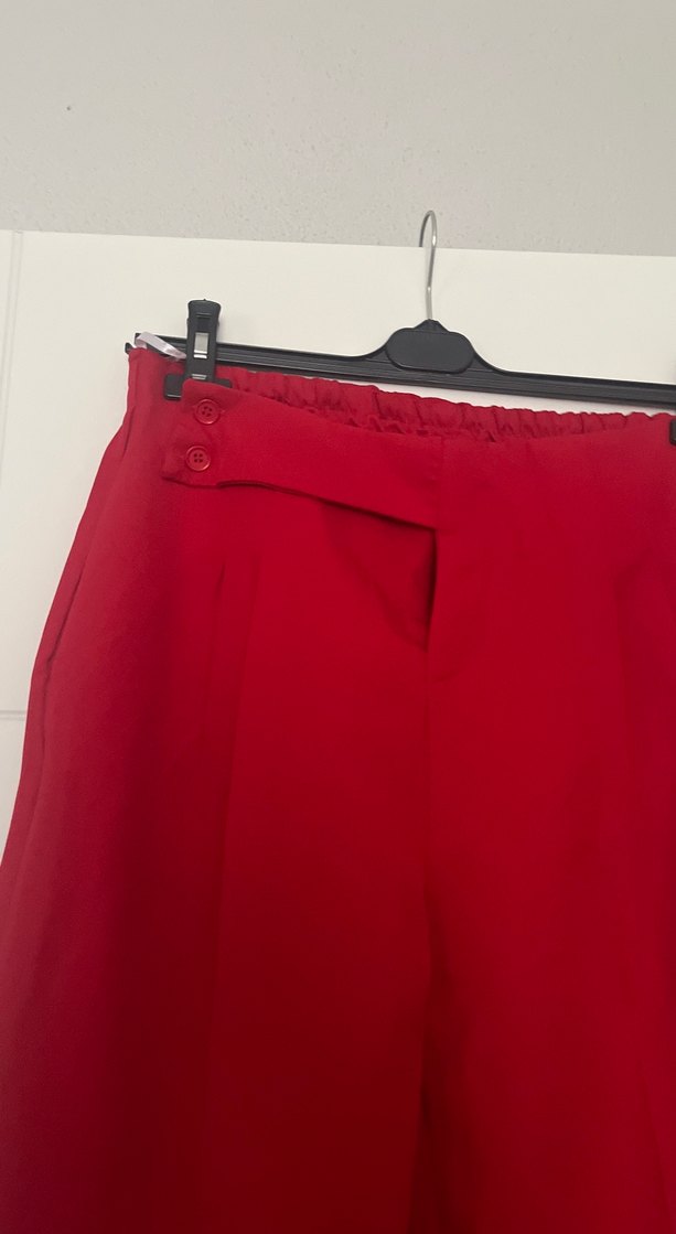 Kırmızı Düğmeli Kadın Kumaş Pantolon - Görsel 2