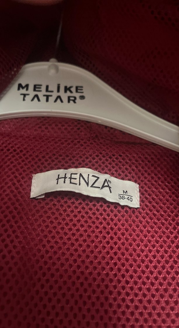 Bordo Uzun Düğmeli Kadın Yağmurluk - Görsel 2