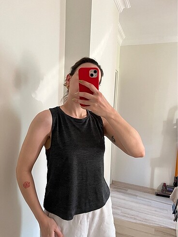 H&M spor üstü