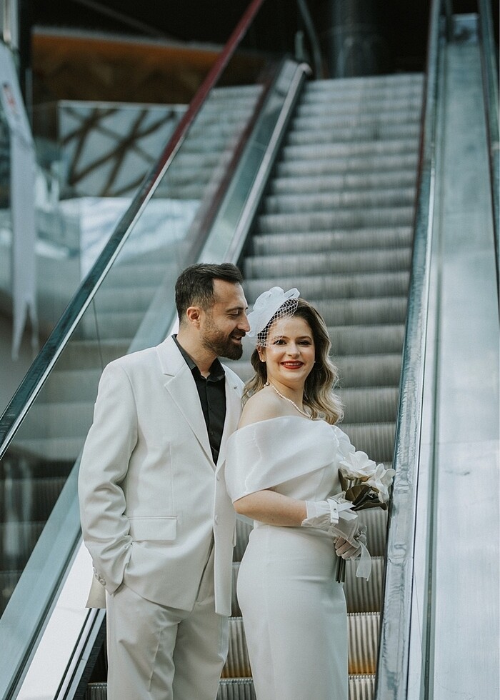 Beyaz nikah elbisesi ve aksesuarları - Görsel 2