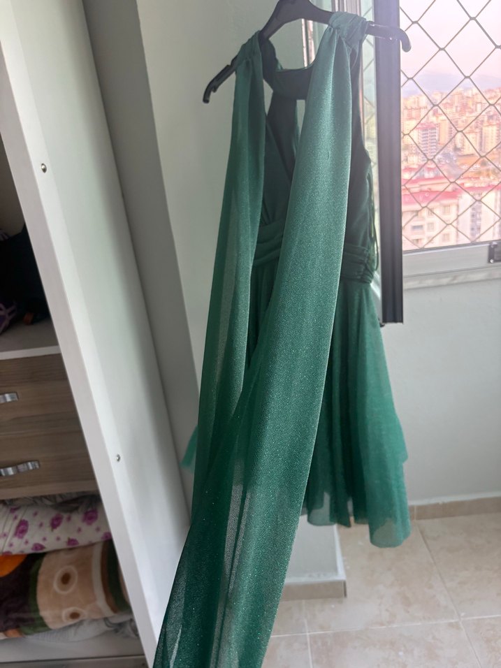 Mini abiye yeşil renk arkadan sırtta bağlamalı simli gece için - Görsel 5