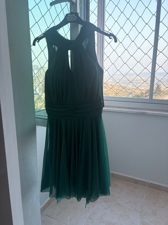 Mini abiye yeşil renk arkadan sırtta bağlamalı simli gece için - Görsel 2