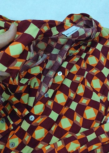 Düğmeli Retro Çok Renkli Kadın Gömlek - Görsel 2