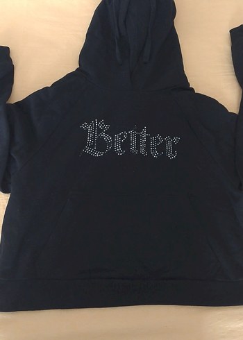 Siyah Kapüşonlu Pul Detaylı Sweatshirt