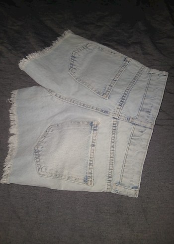 Mango Gri Yırtık Mini Denim Şort