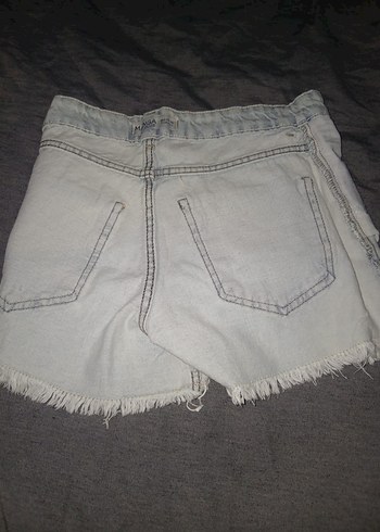 m Beden Gri Yırtık Mini Denim Şort