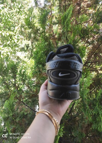 Nike Siyah Bağcıklı Kadın Spor Ayakkabı