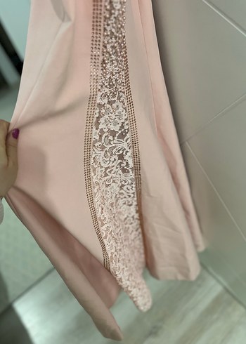 Dantel Detaylı Uzun Pembe V Yaka Abiye Elbise - Görsel 4