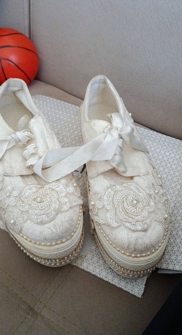 Diger Beyaz Boncuklu Vintage Düğün ayakkabısı - Görsel 3