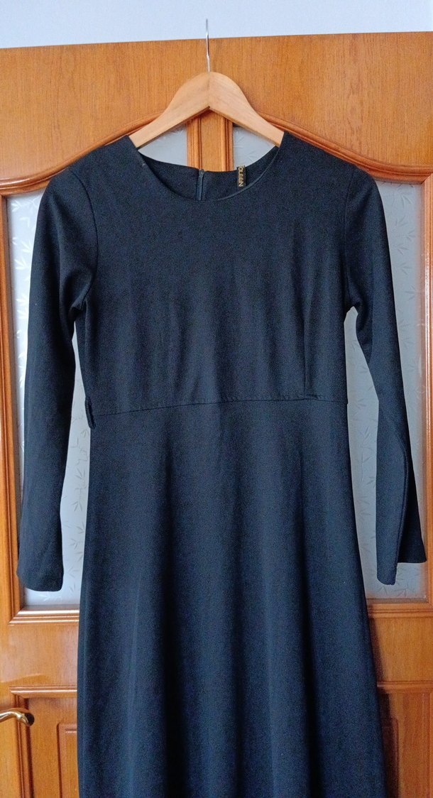 Siyah Uzun Kollu Gotik Elbise - Görsel 2