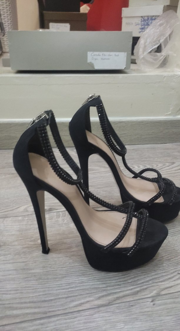 Siyah Tokalı İnce Topuklu Kadın Abiye Ayakkabı - Görsel 3