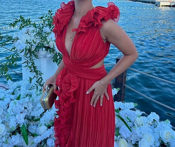 Alfabeta kırmızı kadın gece elbisesi