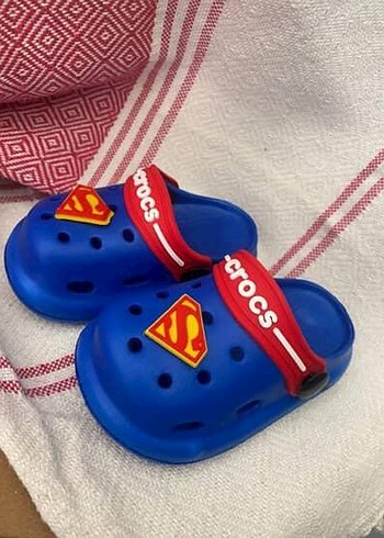 Crocs Mavi Superman Erkek Çocuk Terliği