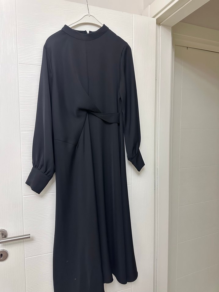 Drapeli Siyah Uzun Kollu Uzun Elbise - Görsel 3