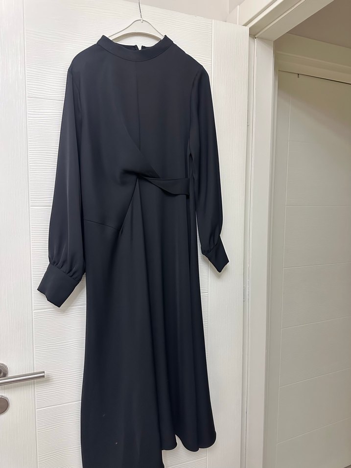 Drapeli Siyah Uzun Kollu Uzun Elbise - Görsel 2